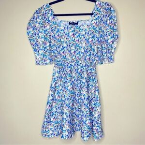 VERO MODA Beautiful Floral Square Neck w/ Puff Sleeves Dress‎ Size Small